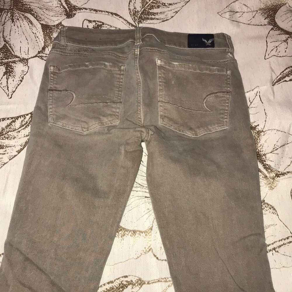 American Eagle cropped jeans